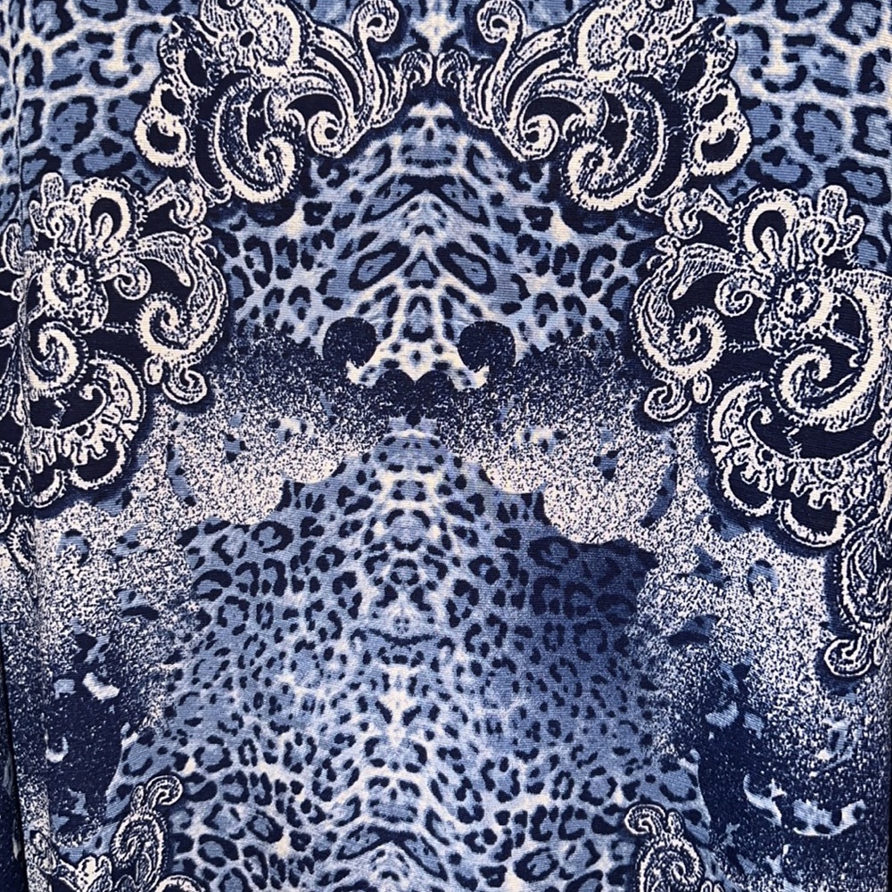 Blue/white dress - Picture 2 of 3